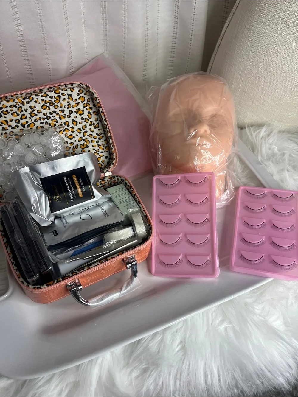 Pink Faux Eyelash Kit with Practice Head and Storage Case - Women Skincare